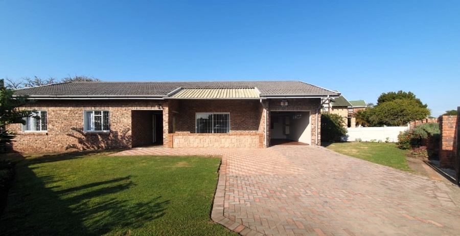 3 Bedroom Property for Sale in Aston Bay Eastern Cape